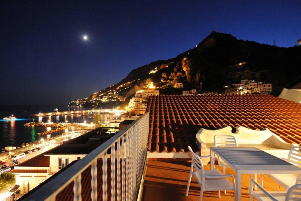 Mamma Rosanna - Apartment In Amalfi With Terrace Luaran gambar