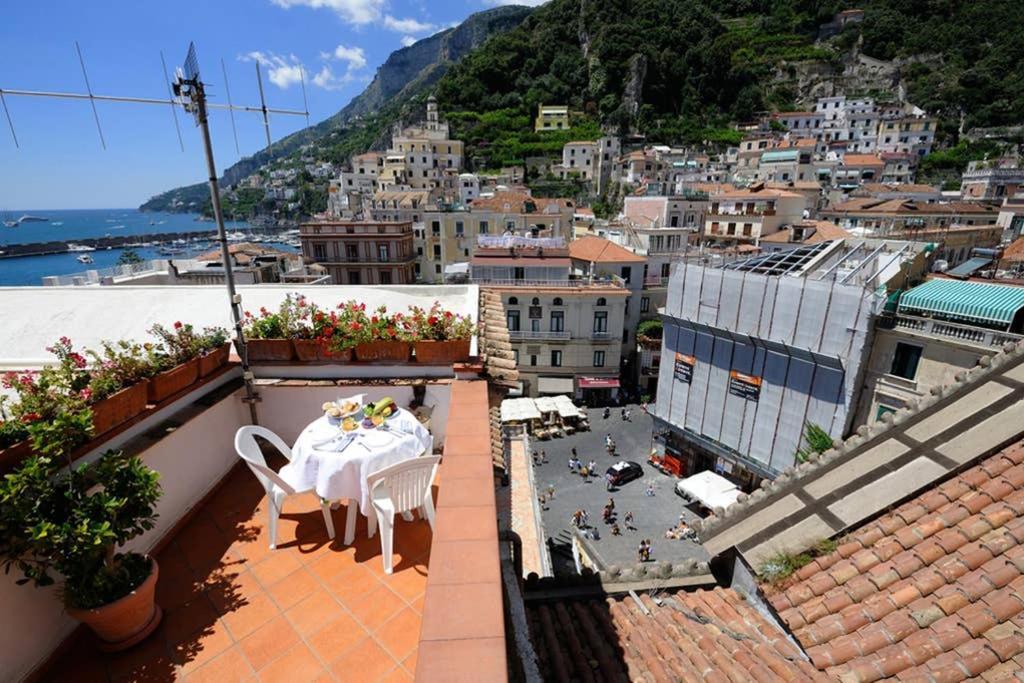 Mamma Rosanna - Apartment In Amalfi With Terrace Luaran gambar